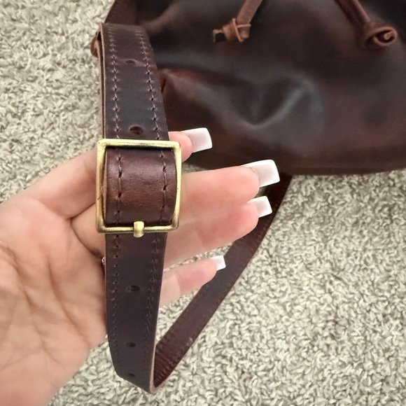 Portland leather Elegant Brown Leather Bucket Bag - Picture 8 of 13